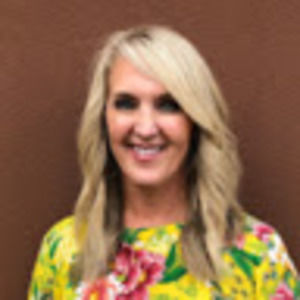 Meet your Posher, Leslie